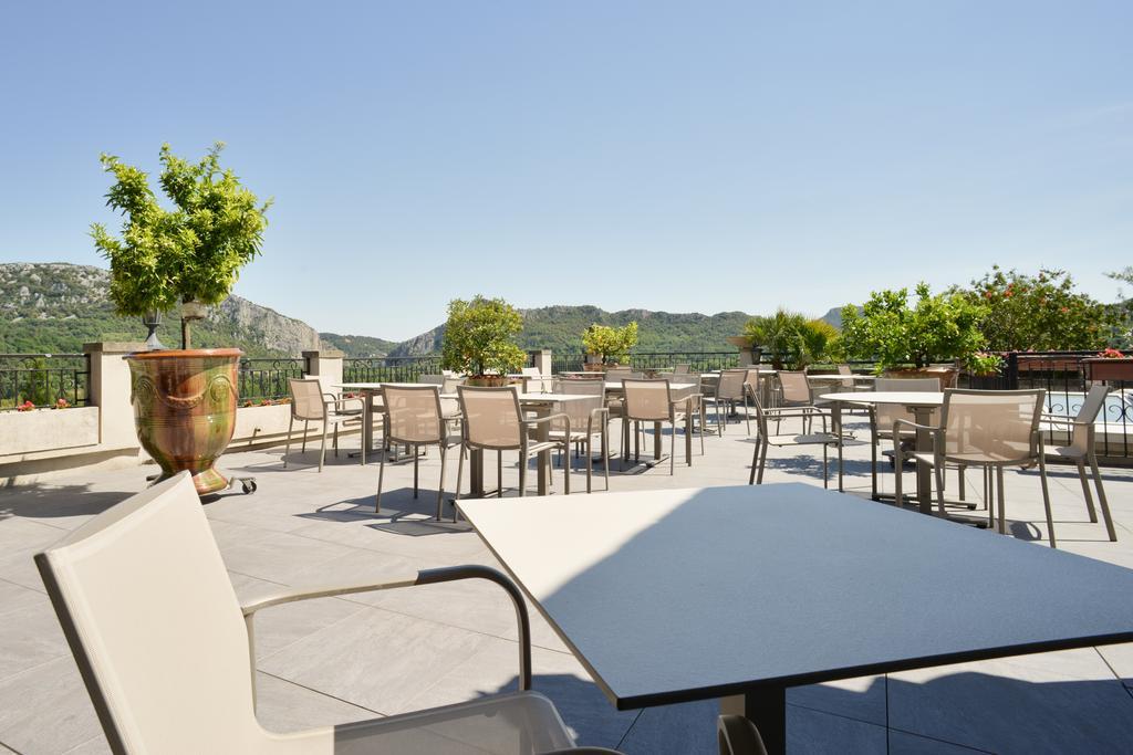 Logis Hotel Restaurant La Porte Des Cevennes อ็องดูซ ภายนอก รูปภาพ