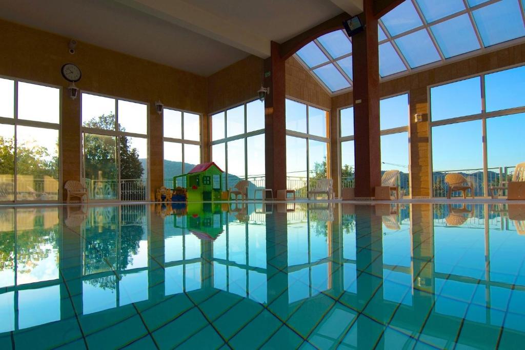Logis Hotel Restaurant La Porte Des Cevennes อ็องดูซ ภายนอก รูปภาพ