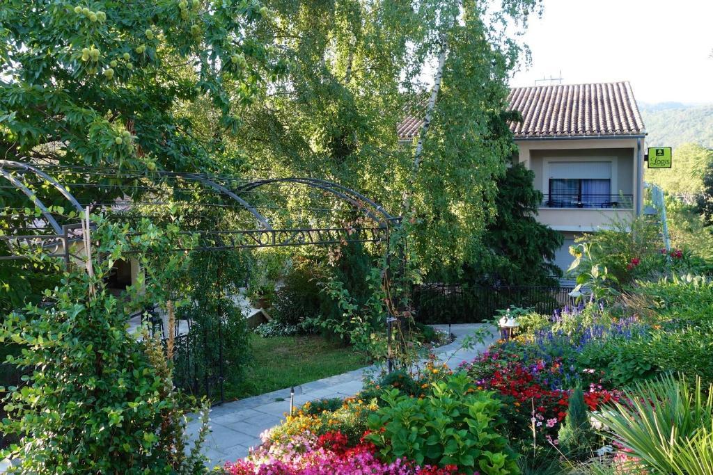 Logis Hotel Restaurant La Porte Des Cevennes อ็องดูซ ภายนอก รูปภาพ