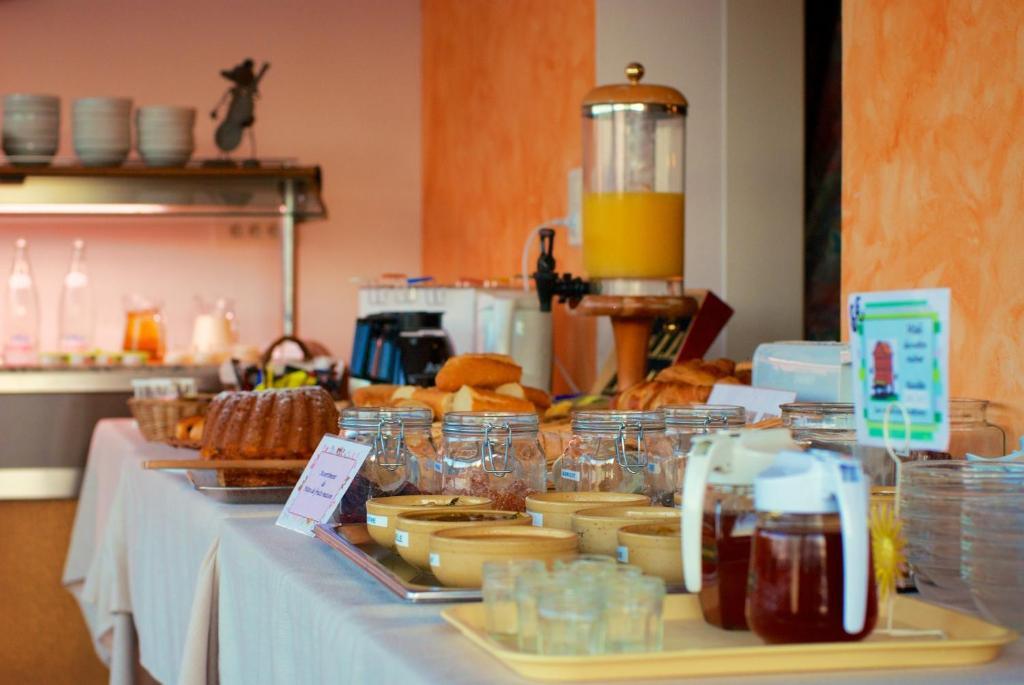 Logis Hotel Restaurant La Porte Des Cevennes อ็องดูซ ภายนอก รูปภาพ
