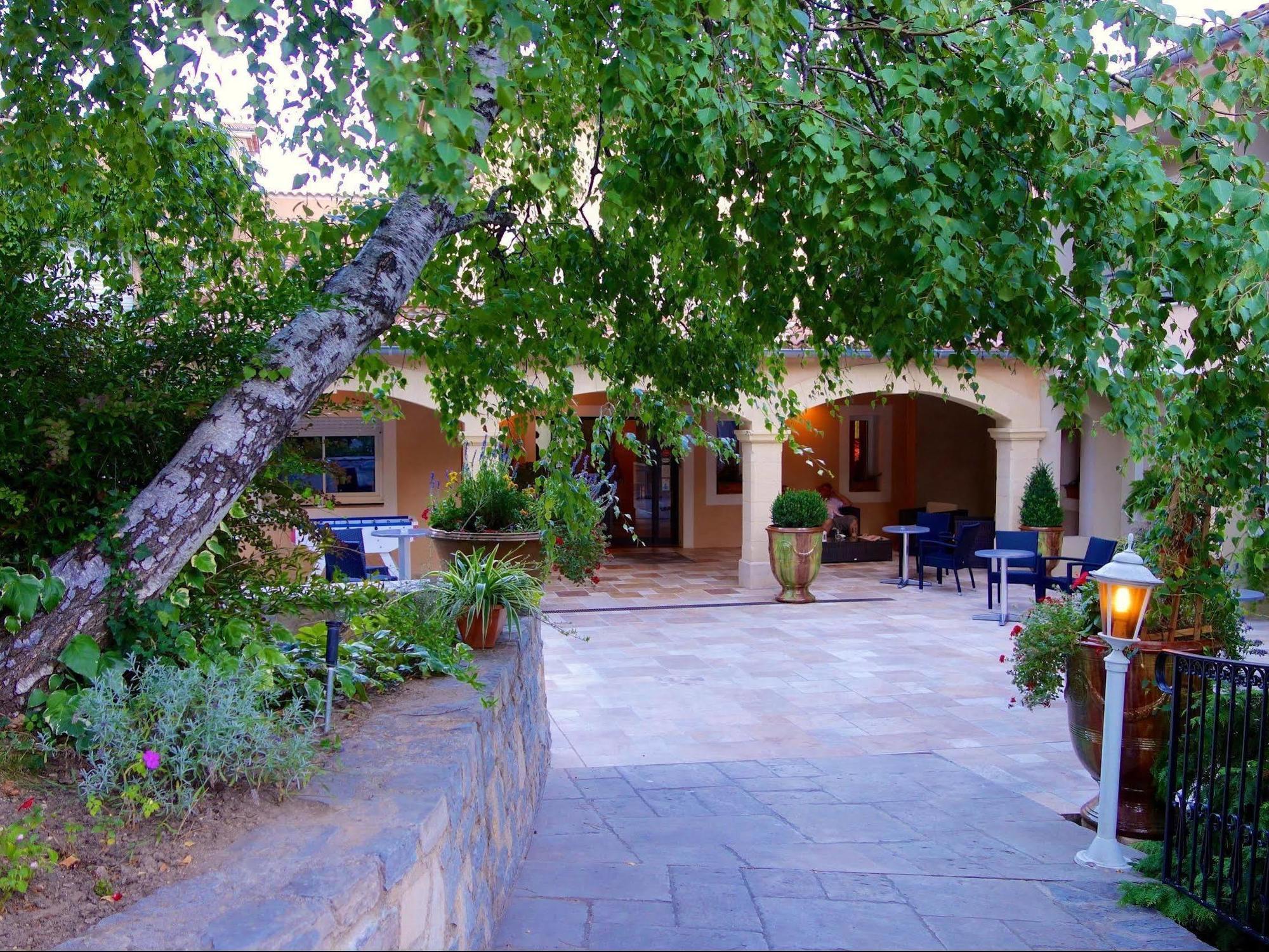 Logis Hotel Restaurant La Porte Des Cevennes อ็องดูซ ภายนอก รูปภาพ