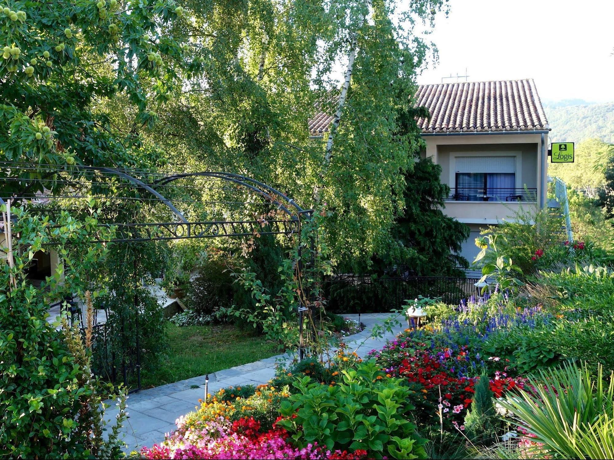Logis Hotel Restaurant La Porte Des Cevennes อ็องดูซ ภายนอก รูปภาพ
