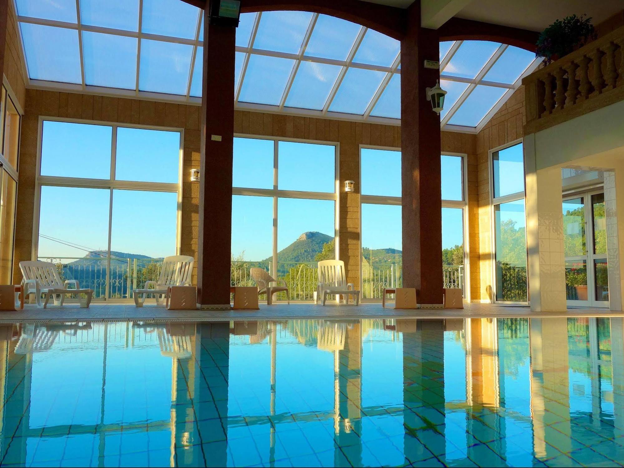 Logis Hotel Restaurant La Porte Des Cevennes อ็องดูซ ภายนอก รูปภาพ