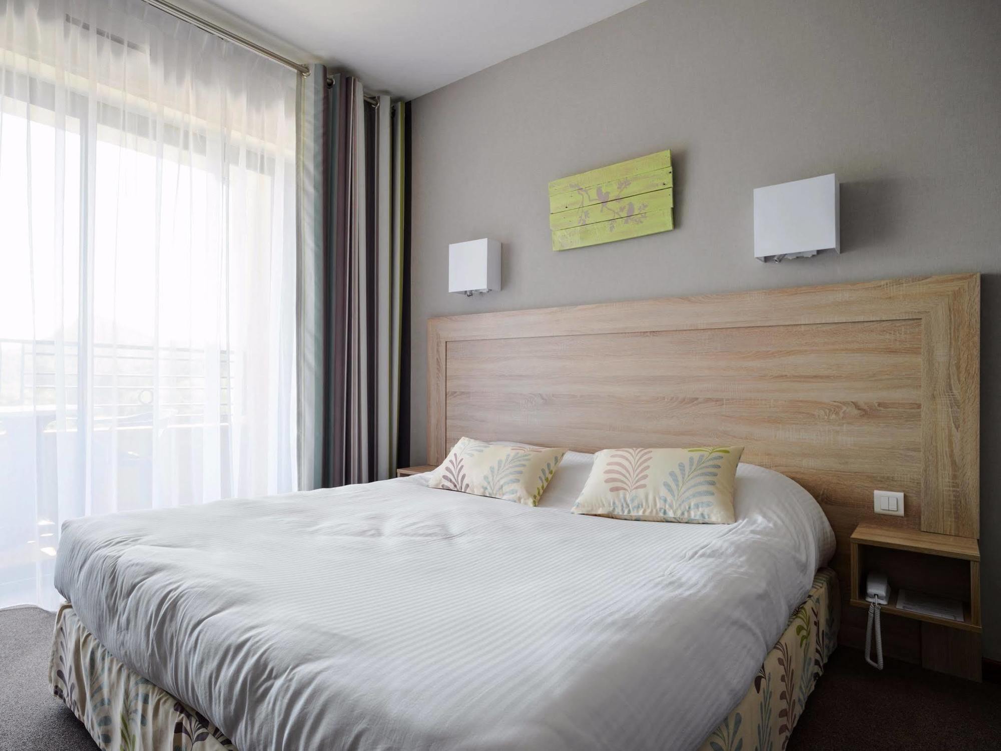Logis Hotel Restaurant La Porte Des Cevennes อ็องดูซ ภายนอก รูปภาพ