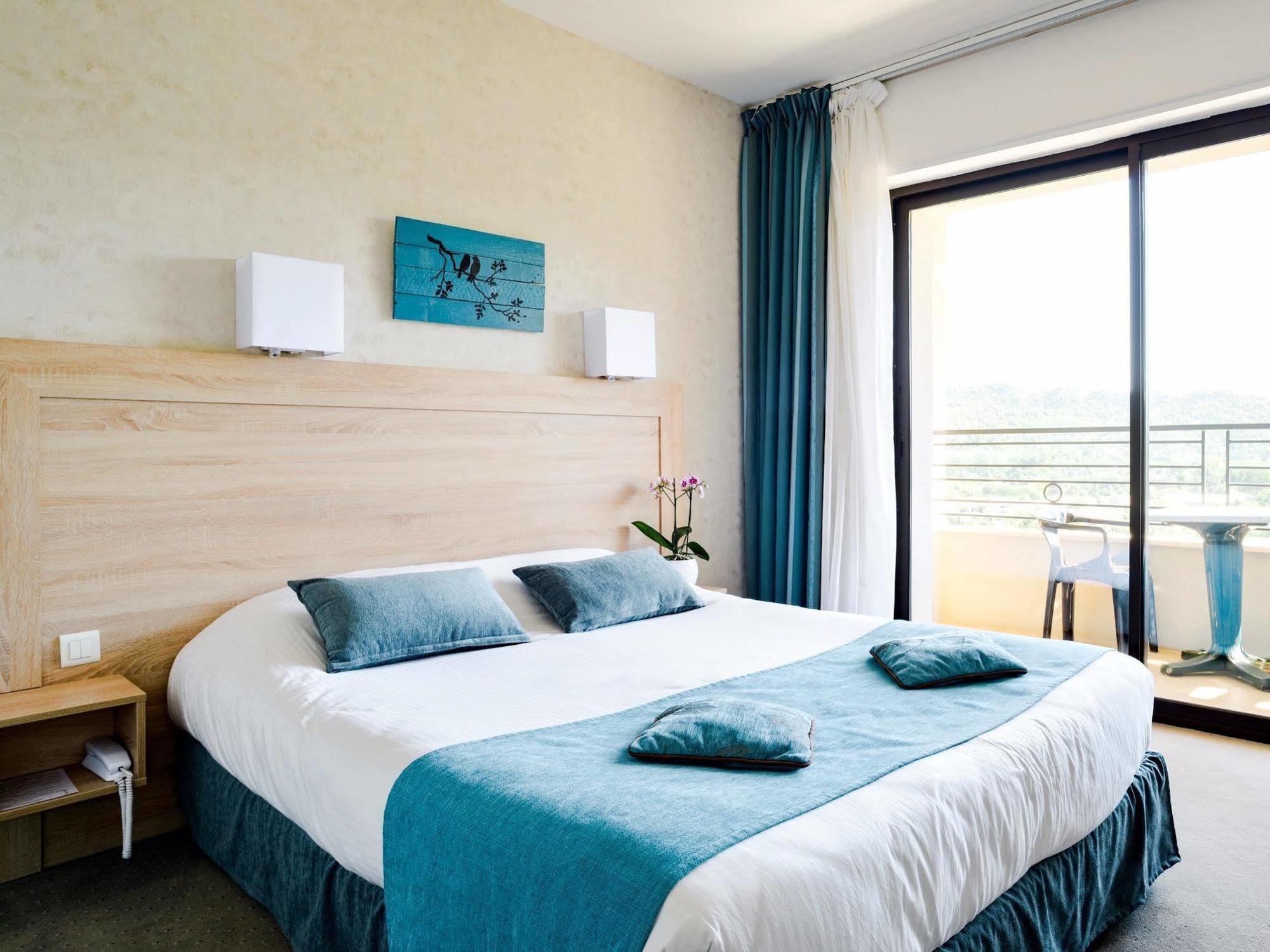 Logis Hotel Restaurant La Porte Des Cevennes อ็องดูซ ภายนอก รูปภาพ